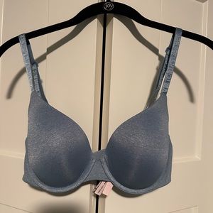 Victoria’s Secret t-shirt lightly lined demi, 34D